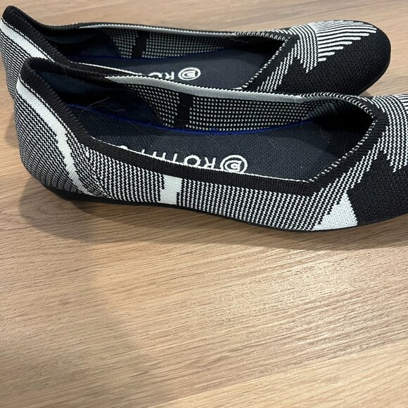 Rothy's Black and White Flat Shows Size 9 - Picture 7 of 9